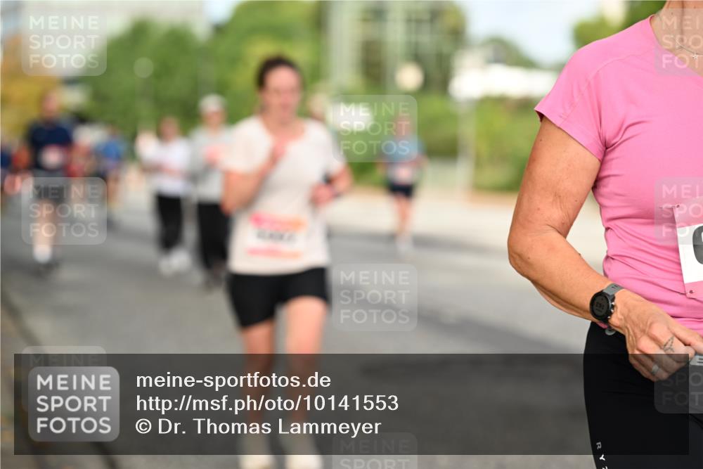 06.09.2026 - CURREX Alsterlauf Dr. Thomas Lammeyer http://msf.ph/oto/10141553 06.09.2026 10:10:30 Laufen  meine-sportfotos.de