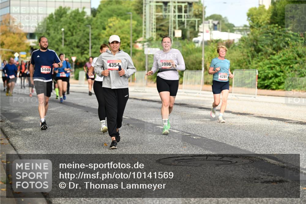 06.09.2026 - CURREX Alsterlauf Dr. Thomas Lammeyer http://msf.ph/oto/10141569 06.09.2026 10:10:32 Laufen 3986, 4354, 5449, 4281 meine-sportfotos.de