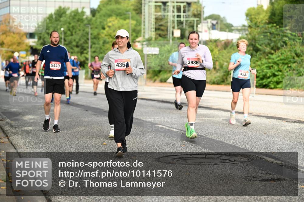 06.09.2026 - CURREX Alsterlauf Dr. Thomas Lammeyer http://msf.ph/oto/10141576 06.09.2026 10:10:33 Laufen 3986, 435, 5449, 4281 meine-sportfotos.de