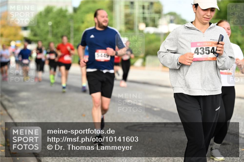 06.09.2026 - CURREX Alsterlauf Dr. Thomas Lammeyer http://msf.ph/oto/10141603 06.09.2026 10:10:36 Laufen 5449, 4354 meine-sportfotos.de