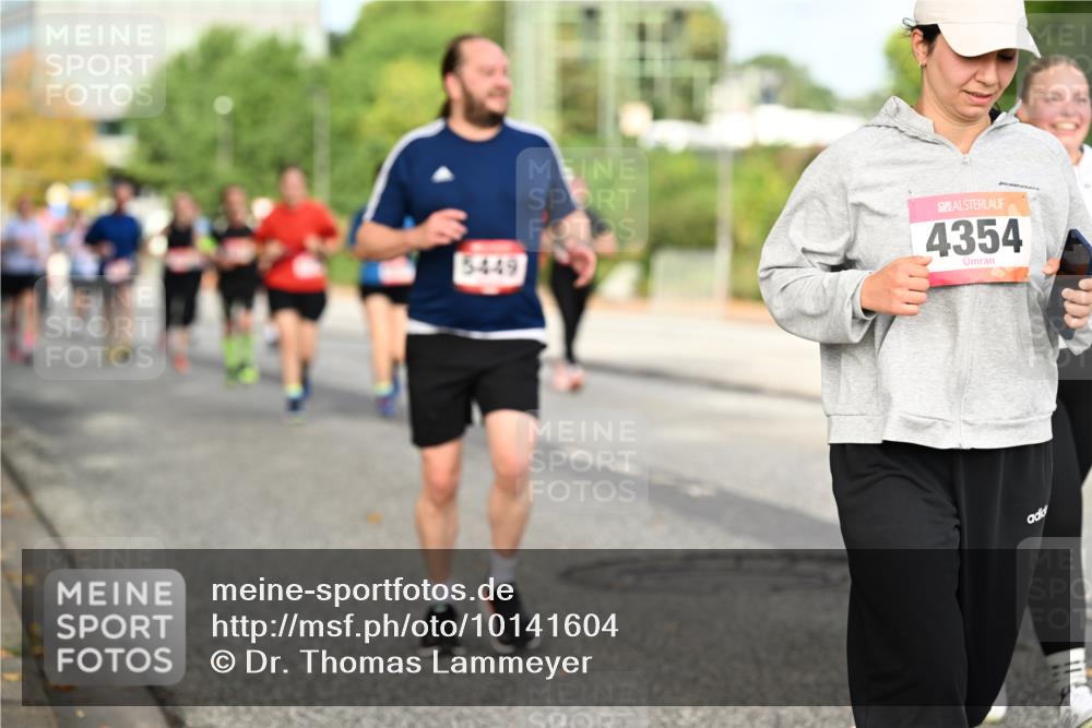 06.09.2026 - CURREX Alsterlauf Dr. Thomas Lammeyer http://msf.ph/oto/10141604 06.09.2026 10:10:36 Laufen 4354 meine-sportfotos.de