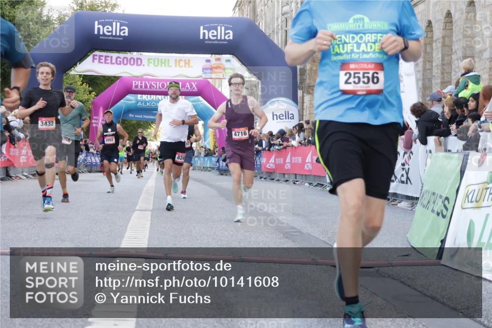 06.09.2026 - CURREX Alsterlauf Yannick Fuchs http://msf.ph/oto/10141608 06.09.2026 09:46:44 Ziel 2556, 3432, 3617, 4716, 4877, 4890, 5430, 5544, 8092, 8249 meine-sportfotos.de