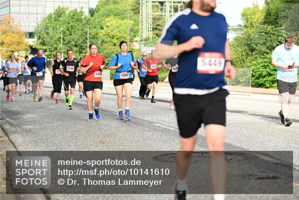 06.09.2026 - CURREX Alsterlauf Dr. Thomas Lammeyer http://msf.ph/oto/10141610 06.09.2026 10:10:37 Laufen 3134, 2789, 302, 5965, 3614, 26, 3627, 419, 4205, 5449 meine-sportfotos.de
