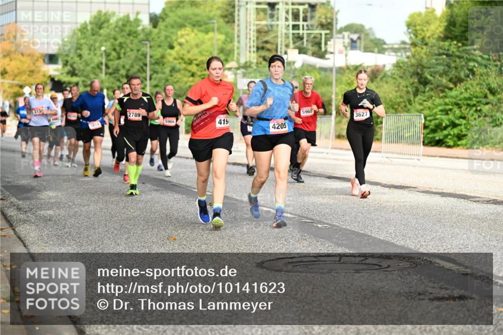 06.09.2026 - CURREX Alsterlauf Dr. Thomas Lammeyer http://msf.ph/oto/10141623 06.09.2026 10:10:38 Laufen 313, 2789, 3614, 5966, 419, 4205, 5965, 3627 meine-sportfotos.de