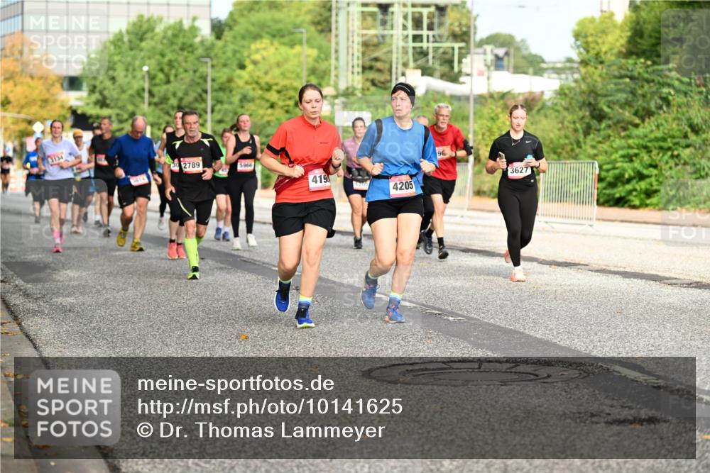 06.09.2026 - CURREX Alsterlauf Dr. Thomas Lammeyer http://msf.ph/oto/10141625 06.09.2026 10:10:38 Laufen 3134, 2789, 5966, 3414, 419, 4205, 96, 3627 meine-sportfotos.de
