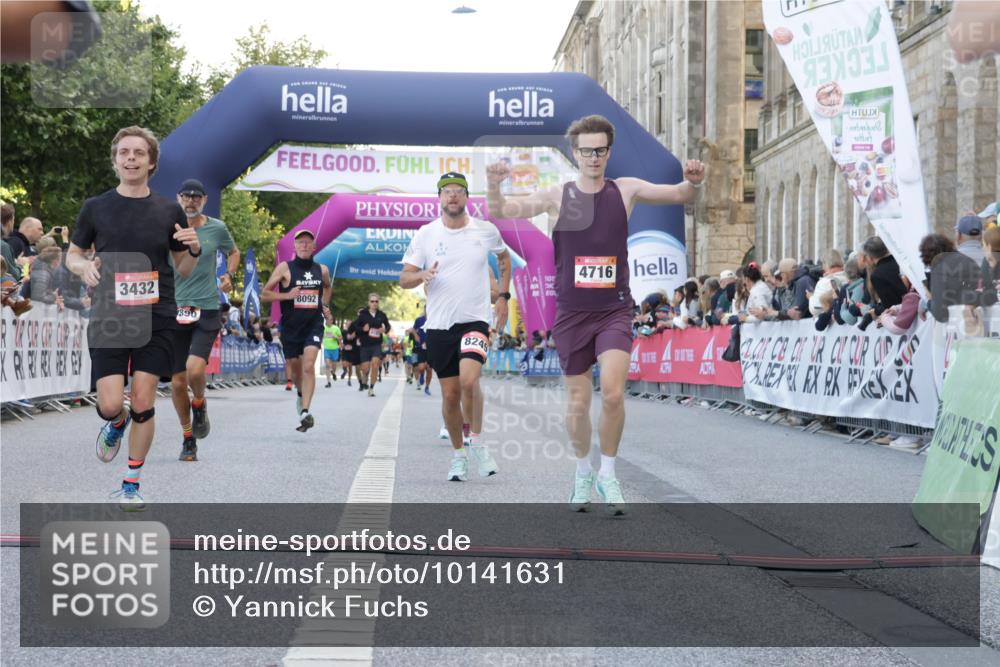 06.09.2026 - CURREX Alsterlauf Yannick Fuchs http://msf.ph/oto/10141631 06.09.2026 09:46:44 Ziel 2556, 3432, 3617, 4716, 4877, 4890, 5430, 5544, 8092, 8249 meine-sportfotos.de