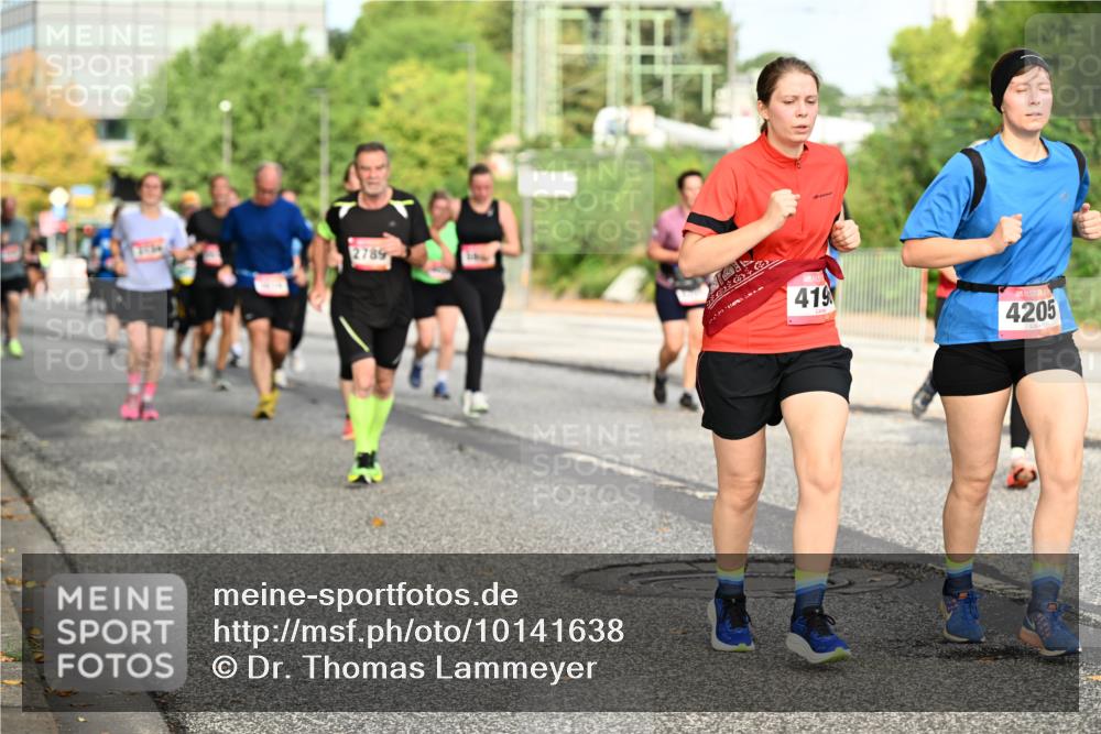06.09.2026 - CURREX Alsterlauf Dr. Thomas Lammeyer http://msf.ph/oto/10141638 06.09.2026 10:10:40 Laufen 2789, 419, 4205 meine-sportfotos.de