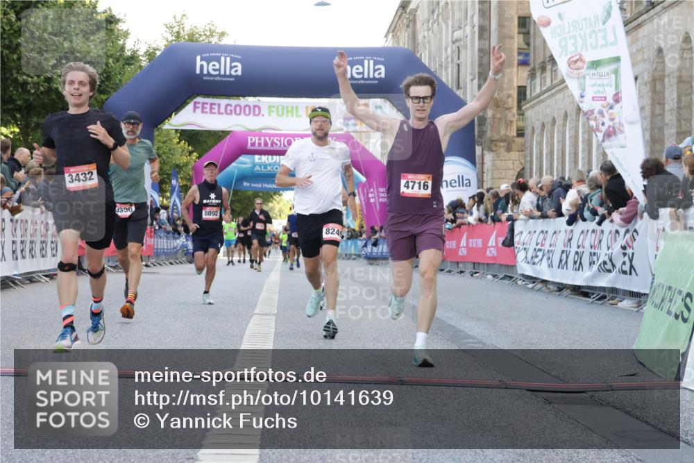 06.09.2026 - CURREX Alsterlauf Yannick Fuchs http://msf.ph/oto/10141639 06.09.2026 09:46:45 Ziel 2556, 3432, 3617, 4716, 4877, 4890, 5430, 5544, 8092, 8249 meine-sportfotos.de