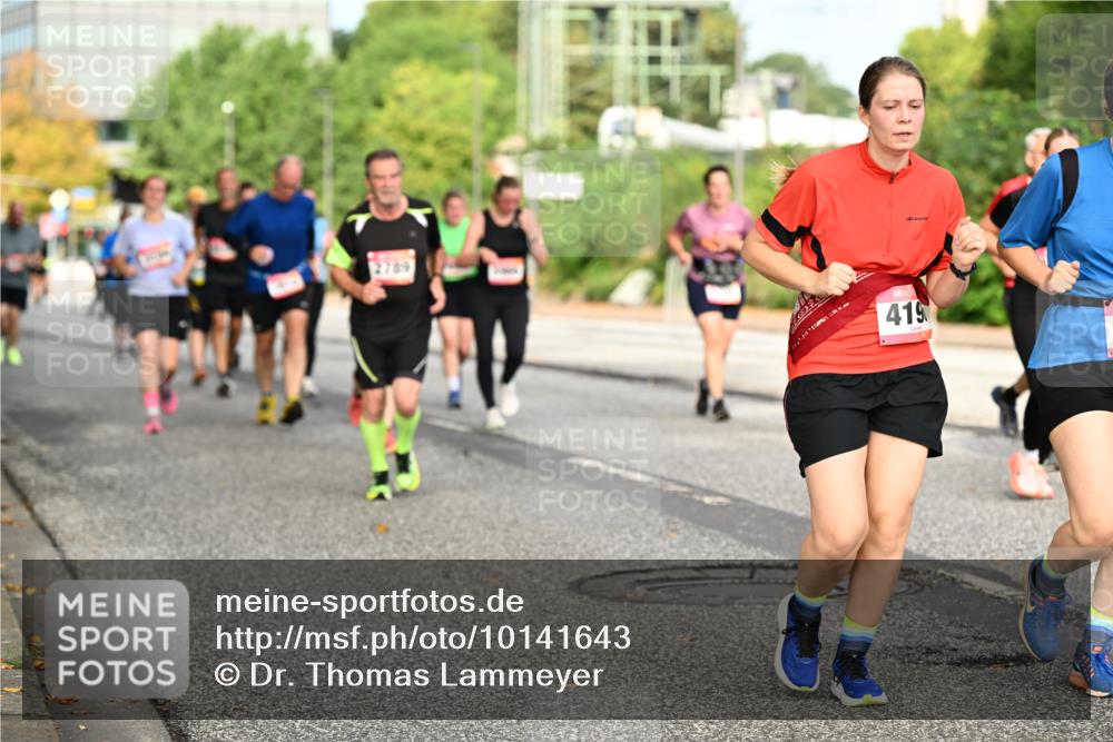 06.09.2026 - CURREX Alsterlauf Dr. Thomas Lammeyer http://msf.ph/oto/10141643 06.09.2026 10:10:40 Laufen 419 meine-sportfotos.de