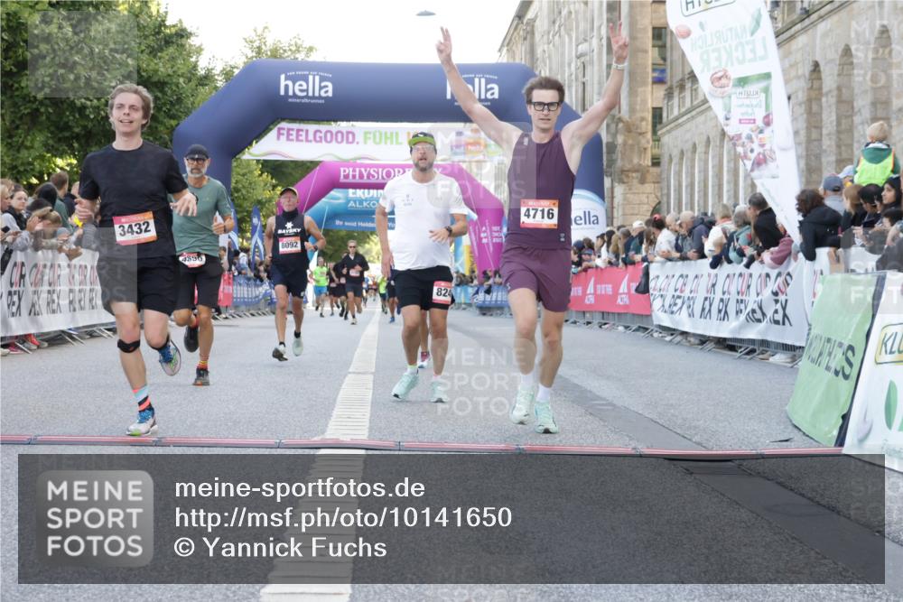 06.09.2026 - CURREX Alsterlauf Yannick Fuchs http://msf.ph/oto/10141650 06.09.2026 09:46:45 Ziel 2556, 3432, 3617, 4716, 4877, 4890, 5430, 5544, 8092, 8249 meine-sportfotos.de