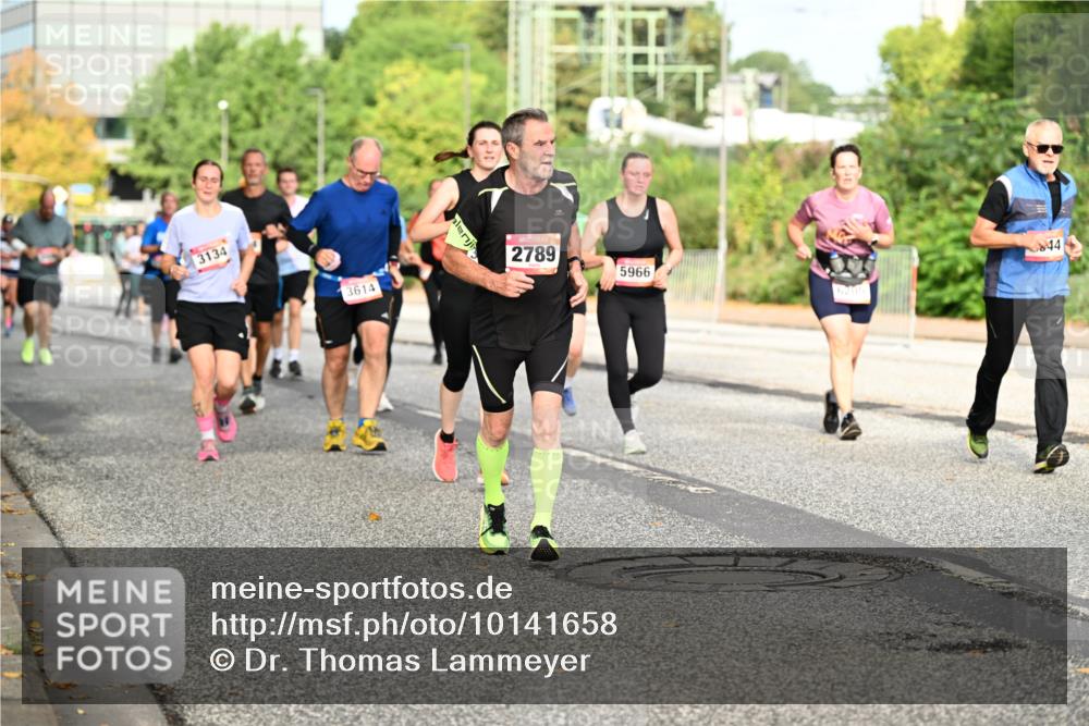 06.09.2026 - CURREX Alsterlauf Dr. Thomas Lammeyer http://msf.ph/oto/10141658 06.09.2026 10:10:42 Laufen 3134, 3614, 2789, 5966, 844, 6205 meine-sportfotos.de