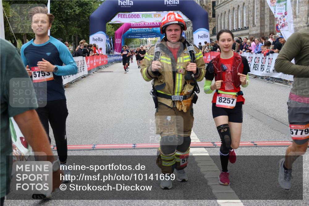 06.09.2026 - CURREX Alsterlauf Strokosch-Dieckow http://msf.ph/oto/10141659 06.09.2026 10:19:12 Ziel 2441, 4102, 5662, 5752, 5753, 5779, 8257 meine-sportfotos.de