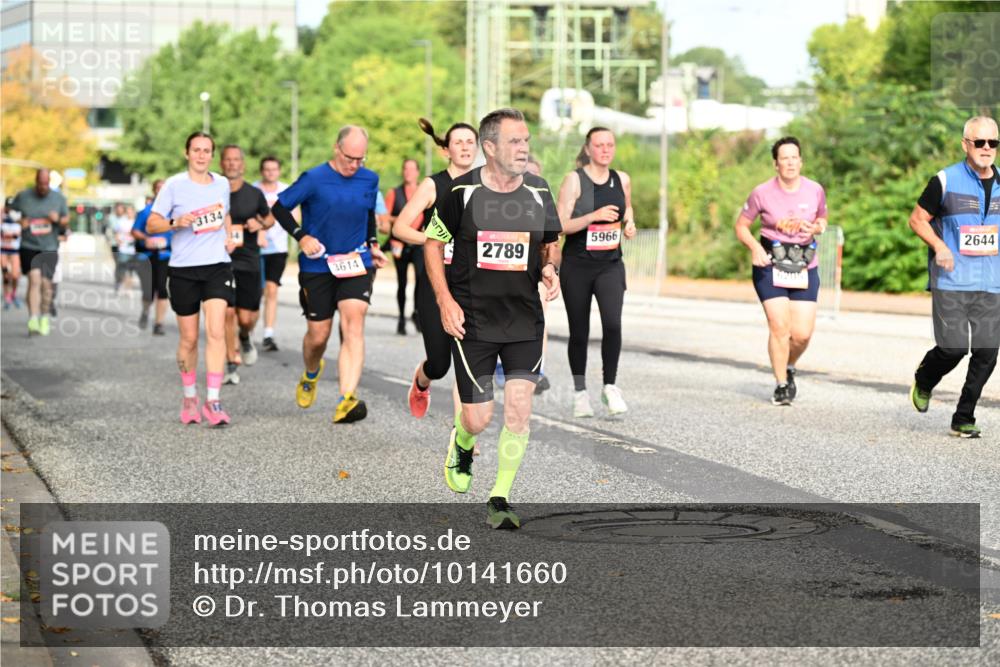 06.09.2026 - CURREX Alsterlauf Dr. Thomas Lammeyer http://msf.ph/oto/10141660 06.09.2026 10:10:42 Laufen 3134, 3614, 2789, 5966, 2644 meine-sportfotos.de