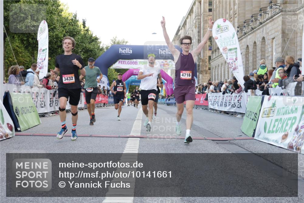 06.09.2026 - CURREX Alsterlauf Yannick Fuchs http://msf.ph/oto/10141661 06.09.2026 09:46:45 Ziel 2556, 3432, 3617, 4716, 4877, 4890, 5430, 5544, 8092, 8249 meine-sportfotos.de
