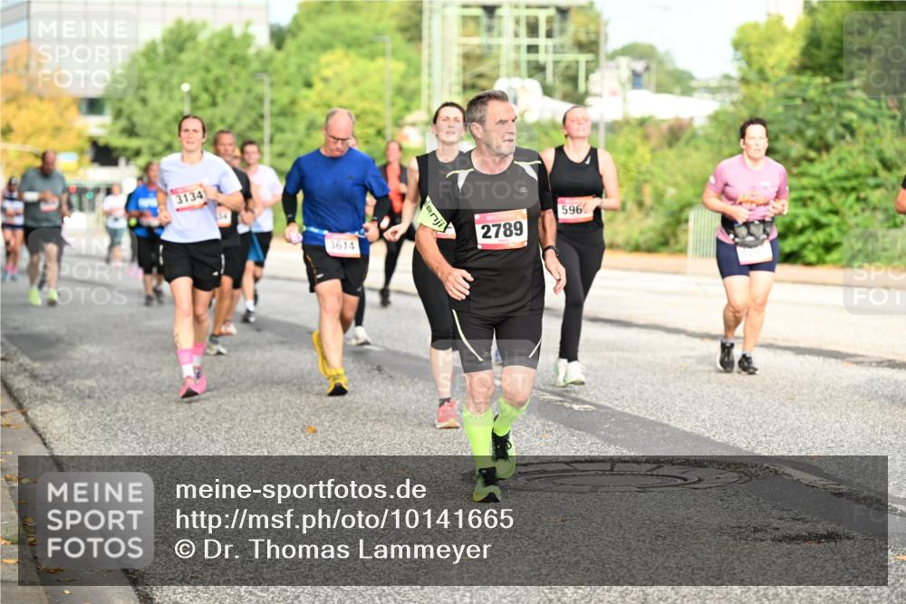 06.09.2026 - CURREX Alsterlauf Dr. Thomas Lammeyer http://msf.ph/oto/10141665 06.09.2026 10:10:42 Laufen 3134, 3614, 2789, 596 meine-sportfotos.de