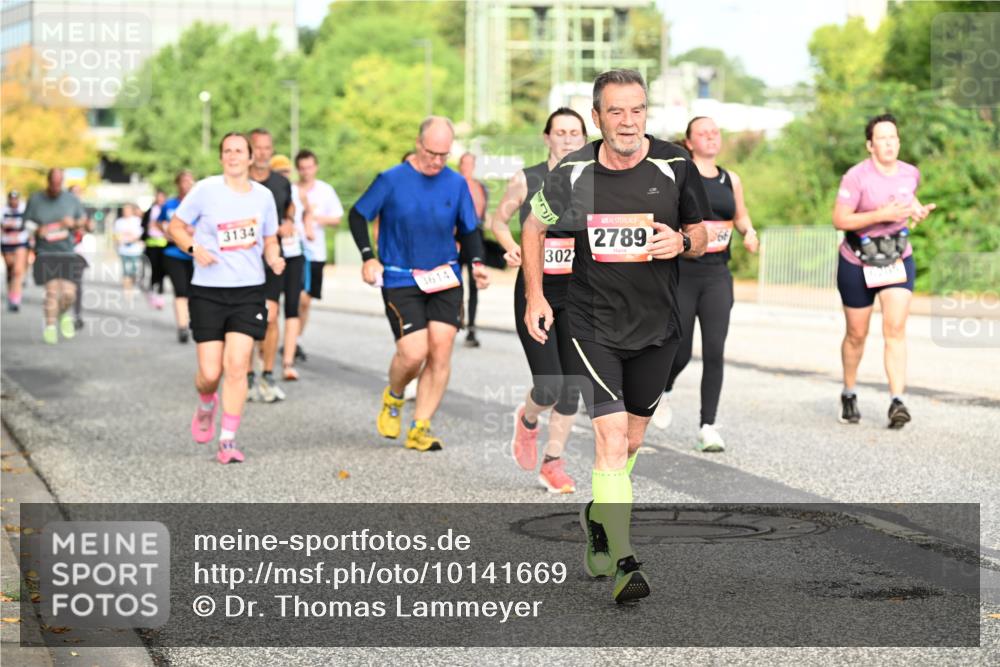 06.09.2026 - CURREX Alsterlauf Dr. Thomas Lammeyer http://msf.ph/oto/10141669 06.09.2026 10:10:43 Laufen 3134, 3614, 302, 2789 meine-sportfotos.de
