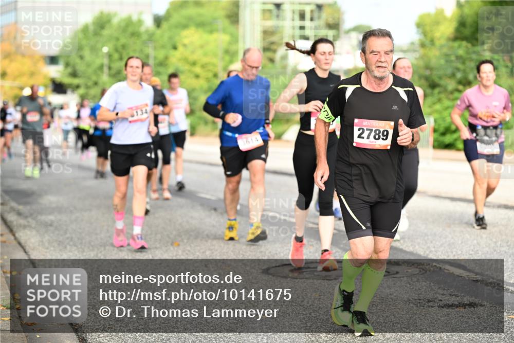 06.09.2026 - CURREX Alsterlauf Dr. Thomas Lammeyer http://msf.ph/oto/10141675 06.09.2026 10:10:44 Laufen 2789 meine-sportfotos.de