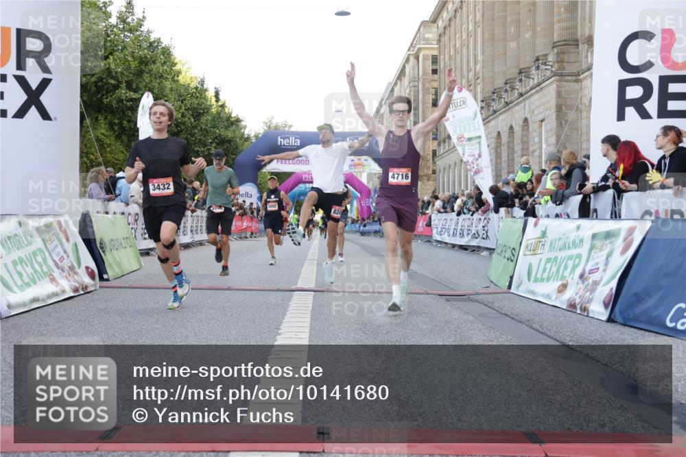 06.09.2026 - CURREX Alsterlauf Yannick Fuchs http://msf.ph/oto/10141680 06.09.2026 09:46:45 Ziel 2556, 3432, 3617, 4716, 4877, 4890, 5430, 5544, 8092, 8249 meine-sportfotos.de