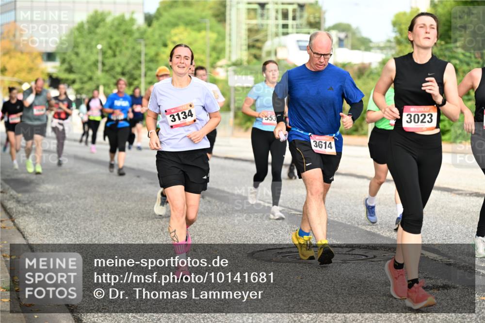 06.09.2026 - CURREX Alsterlauf Dr. Thomas Lammeyer http://msf.ph/oto/10141681 06.09.2026 10:10:45 Laufen 3134, 553, 3614, 3023 meine-sportfotos.de