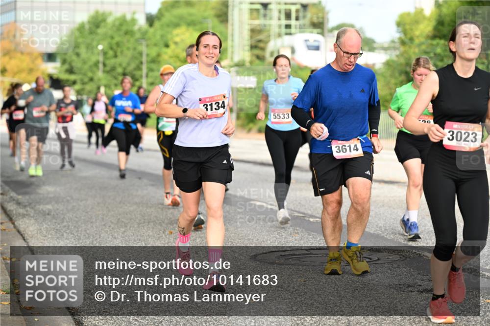 06.09.2026 - CURREX Alsterlauf Dr. Thomas Lammeyer http://msf.ph/oto/10141683 06.09.2026 10:10:45 Laufen 3134, 5533, 3614, 30, 3023 meine-sportfotos.de