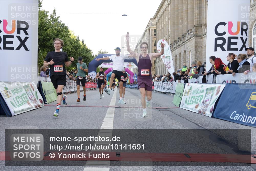 06.09.2026 - CURREX Alsterlauf Yannick Fuchs http://msf.ph/oto/10141691 06.09.2026 09:46:46 Ziel 2556, 3432, 3617, 4716, 4877, 4890, 5430, 5544, 8092, 8249 meine-sportfotos.de
