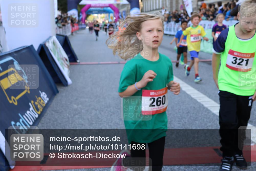 06.09.2026 - CURREX Alsterlauf Strokosch-Dieckow http://msf.ph/oto/10141698 06.09.2026 10:54:10 Ziel 157, 195, 201, 202, 206, 256, 258, 260, 276, 283, 296, 300, 312, 321, 347, 364, 379, 414, 416, 446, 455, 8113, 8253 meine-sportfotos.de