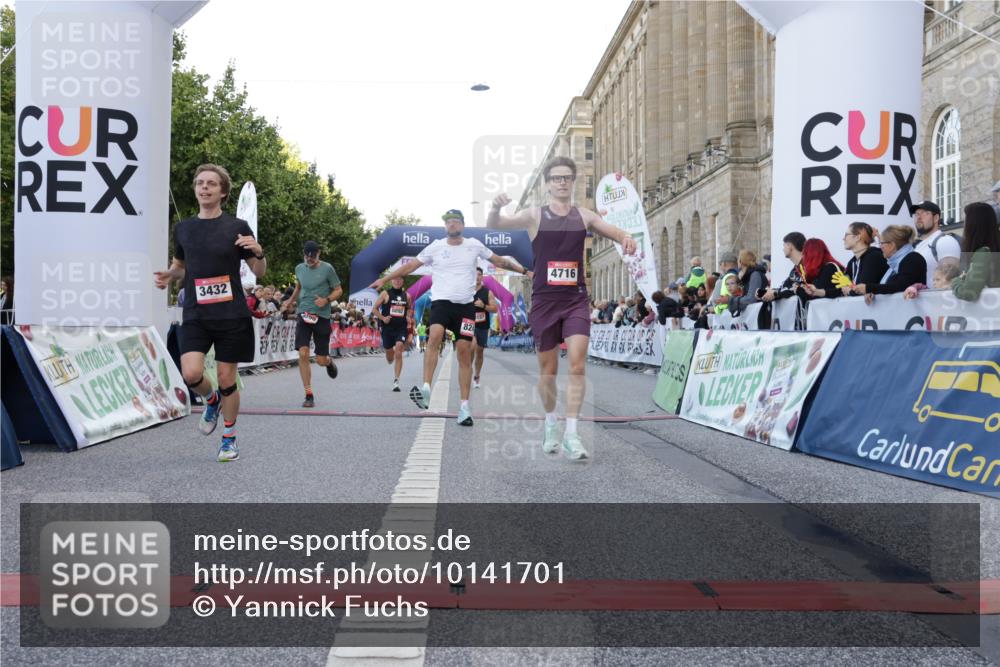 06.09.2026 - CURREX Alsterlauf Yannick Fuchs http://msf.ph/oto/10141701 06.09.2026 09:46:46 Ziel 2556, 3432, 3617, 4716, 4877, 4890, 5430, 5544, 8092, 8249 meine-sportfotos.de
