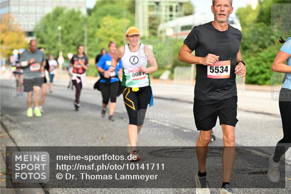 06.09.2026 - CURREX Alsterlauf Dr. Thomas Lammeyer http://msf.ph/oto/10141711 06.09.2026 10:10:48 Laufen 808, 5534 meine-sportfotos.de