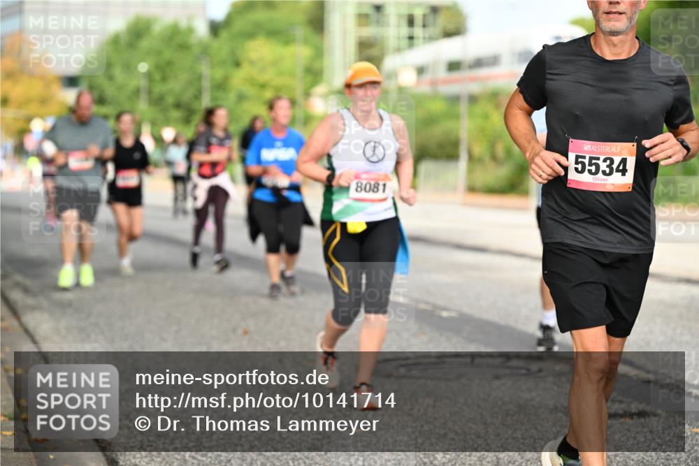 06.09.2026 - CURREX Alsterlauf Dr. Thomas Lammeyer http://msf.ph/oto/10141714 06.09.2026 10:10:48 Laufen 8081, 5534 meine-sportfotos.de