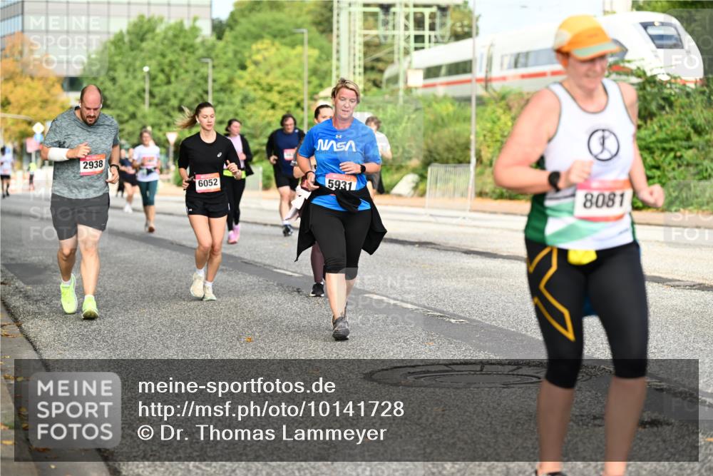06.09.2026 - CURREX Alsterlauf Dr. Thomas Lammeyer http://msf.ph/oto/10141728 06.09.2026 10:10:49 Laufen 2938, 6052, 5931, 8081 meine-sportfotos.de