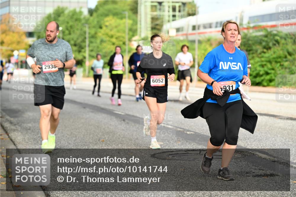 06.09.2026 - CURREX Alsterlauf Dr. Thomas Lammeyer http://msf.ph/oto/10141744 06.09.2026 10:10:51 Laufen 2938, 6052, 6931 meine-sportfotos.de