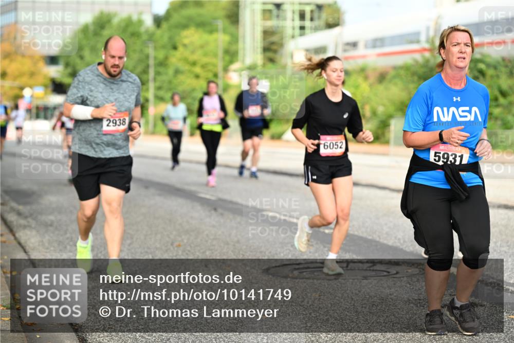 06.09.2026 - CURREX Alsterlauf Dr. Thomas Lammeyer http://msf.ph/oto/10141749 06.09.2026 10:10:51 Laufen 2938, 6052, 5931 meine-sportfotos.de