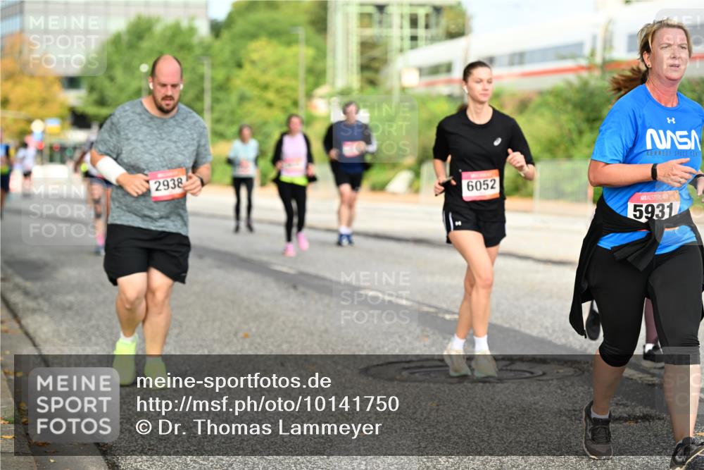 06.09.2026 - CURREX Alsterlauf Dr. Thomas Lammeyer http://msf.ph/oto/10141750 06.09.2026 10:10:51 Laufen 2938, 6052, 5931 meine-sportfotos.de