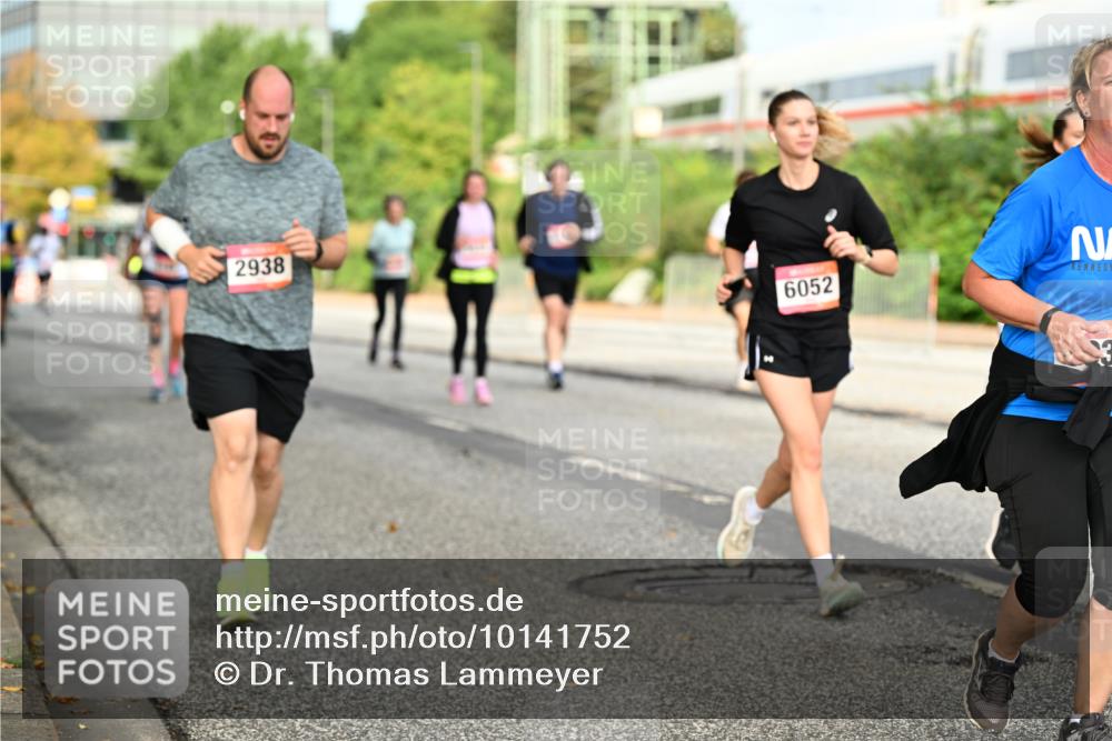 06.09.2026 - CURREX Alsterlauf Dr. Thomas Lammeyer http://msf.ph/oto/10141752 06.09.2026 10:10:52 Laufen 2938, 6052 meine-sportfotos.de