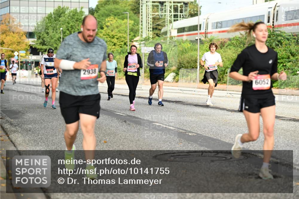 06.09.2026 - CURREX Alsterlauf Dr. Thomas Lammeyer http://msf.ph/oto/10141755 06.09.2026 10:10:52 Laufen 5630, 6189, 2938, 5439, 32, 5429, 6052 meine-sportfotos.de