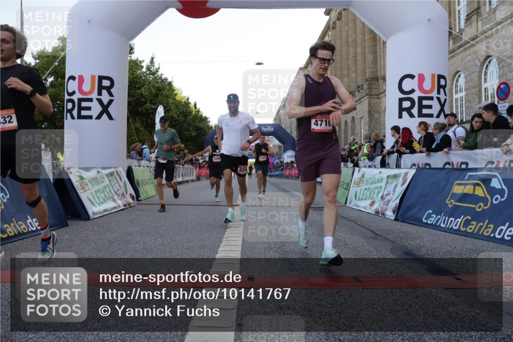 06.09.2026 - CURREX Alsterlauf Yannick Fuchs http://msf.ph/oto/10141767 06.09.2026 09:46:47 Ziel 2556, 3432, 3617, 4716, 4877, 4890, 5430, 8092, 8249 meine-sportfotos.de