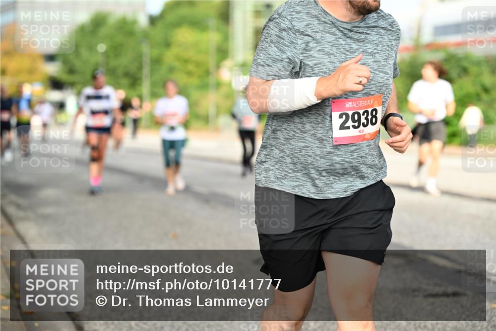 06.09.2026 - CURREX Alsterlauf Dr. Thomas Lammeyer http://msf.ph/oto/10141777 06.09.2026 10:10:54 Laufen 2938 meine-sportfotos.de