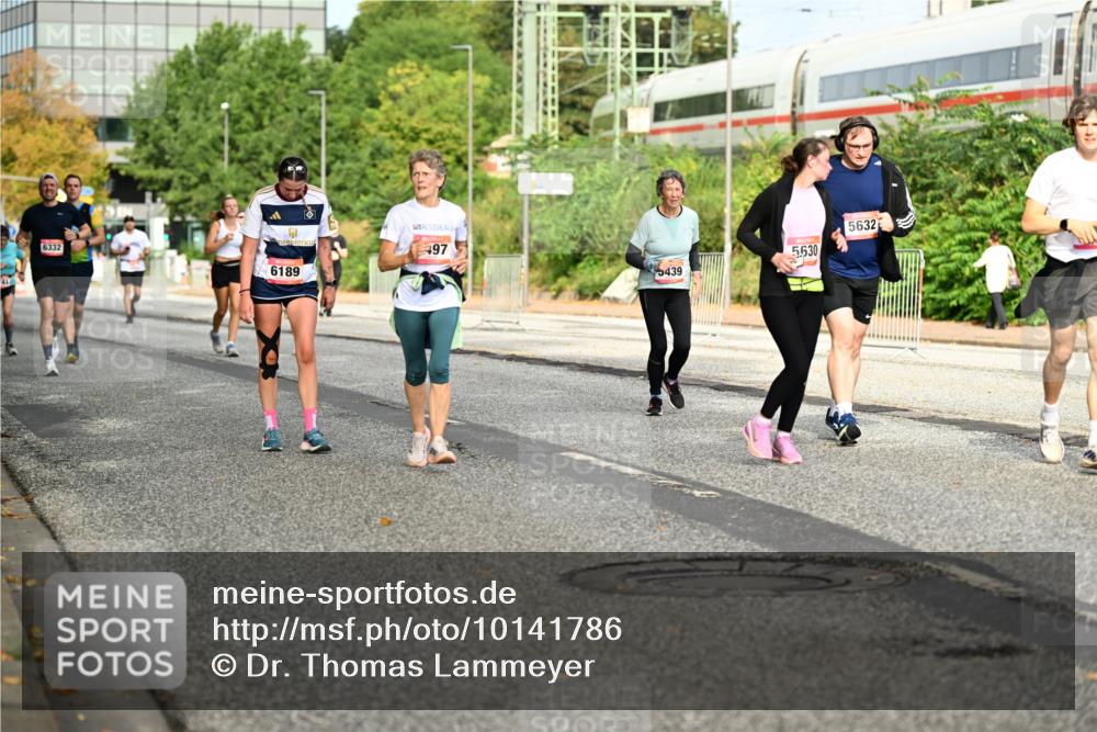 06.09.2026 - CURREX Alsterlauf Dr. Thomas Lammeyer http://msf.ph/oto/10141786 06.09.2026 10:10:56 Laufen 6332, 497, 6189, 5632, 5630, 5439 meine-sportfotos.de