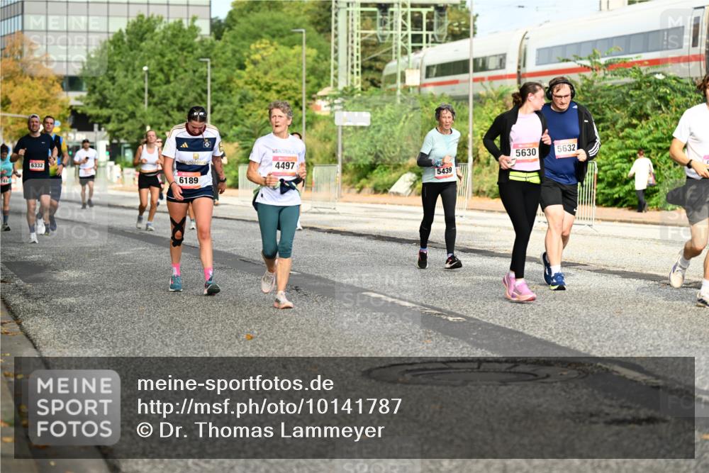 06.09.2026 - CURREX Alsterlauf Dr. Thomas Lammeyer http://msf.ph/oto/10141787 06.09.2026 10:10:56 Laufen 6332, 4497, 5630, 5632, 5439, 6189 meine-sportfotos.de