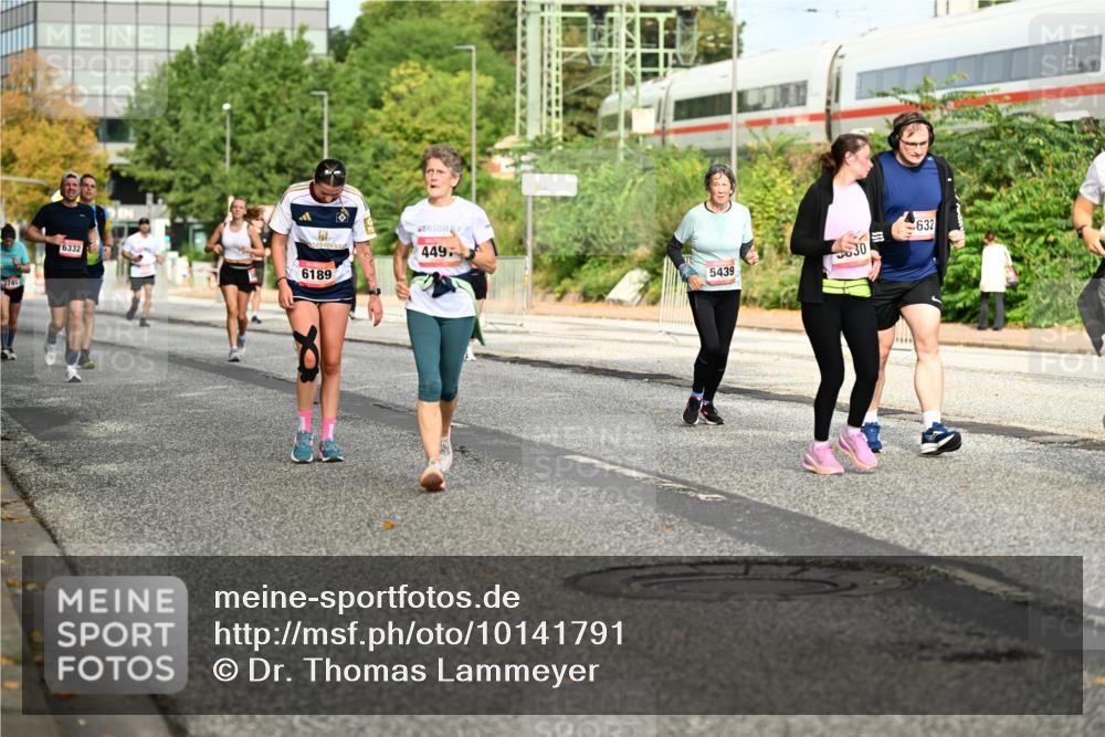 06.09.2026 - CURREX Alsterlauf Dr. Thomas Lammeyer http://msf.ph/oto/10141791 06.09.2026 10:10:56 Laufen 9749, 6332, 6189, 449, 632, 5439, 30 meine-sportfotos.de