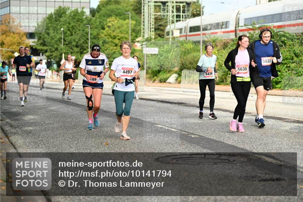 06.09.2026 - CURREX Alsterlauf Dr. Thomas Lammeyer http://msf.ph/oto/10141794 06.09.2026 10:10:56 Laufen 6332, 4497, 741, 189, 5439, 5632, 5630 meine-sportfotos.de