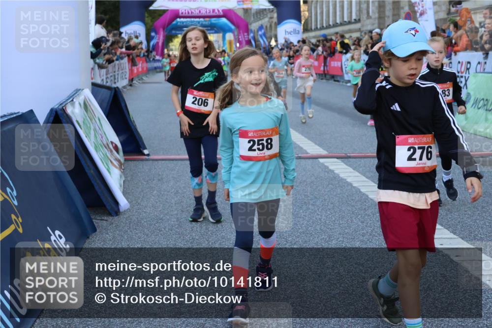 06.09.2026 - CURREX Alsterlauf Strokosch-Dieckow http://msf.ph/oto/10141811 06.09.2026 10:54:16 Ziel 206, 238, 258, 264, 270, 276, 283, 300, 312, 347, 365, 399, 416, 417, 431, 436, 440, 444, 446, 449, 455, 8087, 8113, 8174, 8253 meine-sportfotos.de