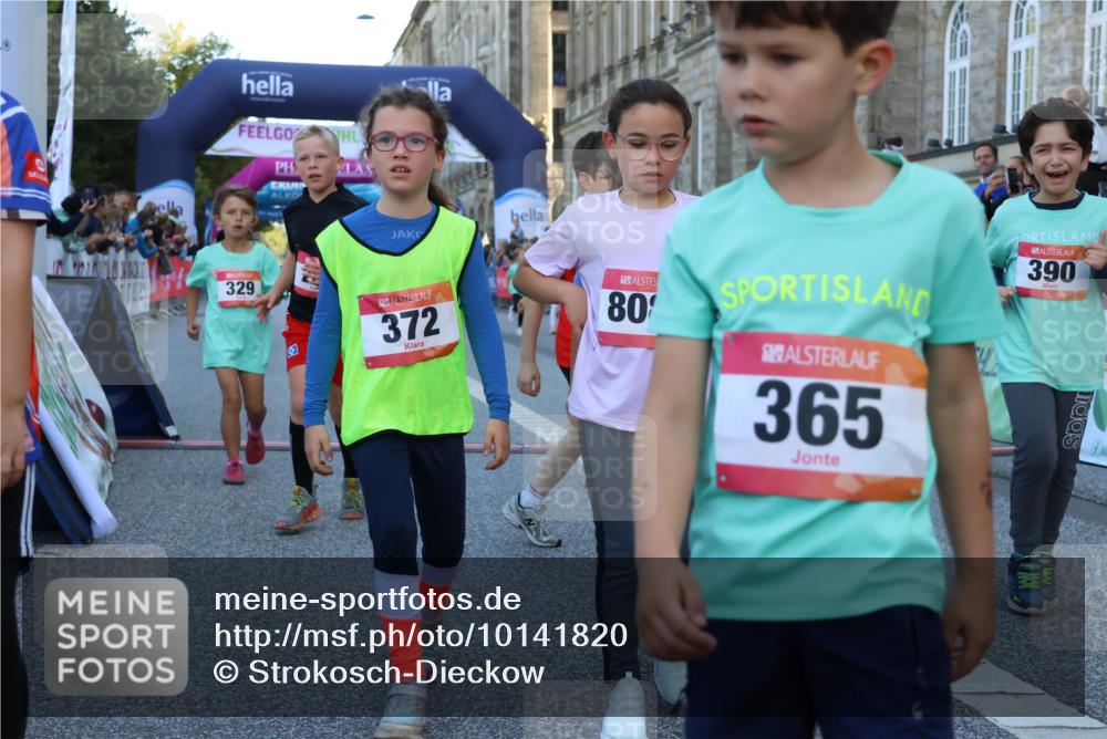06.09.2026 - CURREX Alsterlauf Strokosch-Dieckow http://msf.ph/oto/10141820 06.09.2026 10:54:27 Ziel 162, 179, 207, 239, 240, 278, 284, 285, 304, 318, 326, 329, 333, 357, 361, 365, 372, 387, 390, 431, 444, 456, 8087, 8343 meine-sportfotos.de