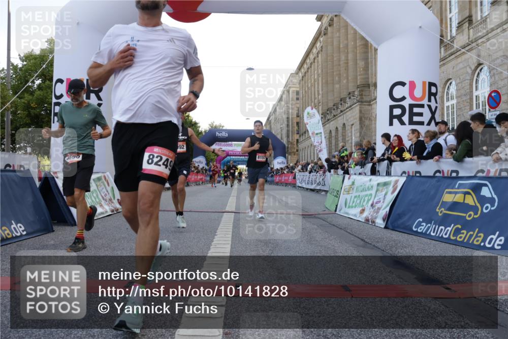 06.09.2026 - CURREX Alsterlauf Yannick Fuchs http://msf.ph/oto/10141828 06.09.2026 09:46:48 Ziel 2556, 3432, 3617, 4716, 4890, 6162, 6255, 8092, 8249 meine-sportfotos.de