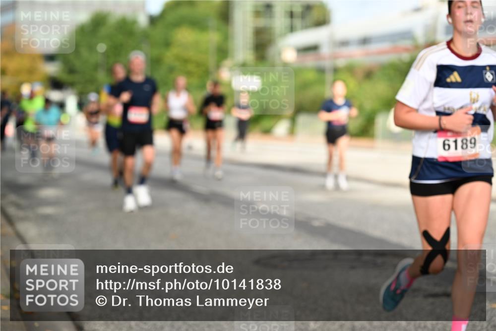 06.09.2026 - CURREX Alsterlauf Dr. Thomas Lammeyer http://msf.ph/oto/10141838 06.09.2026 10:11:01 Laufen 6189 meine-sportfotos.de