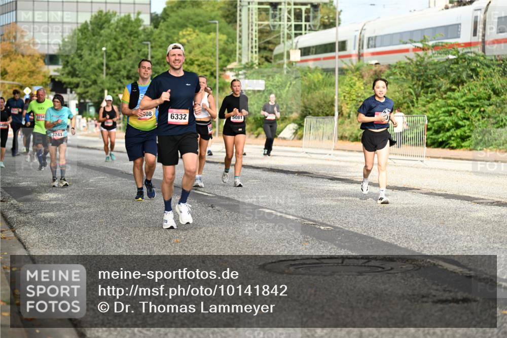 06.09.2026 - CURREX Alsterlauf Dr. Thomas Lammeyer http://msf.ph/oto/10141842 06.09.2026 10:11:01 Laufen 3234, 3741, 80, 6332, 5081 meine-sportfotos.de