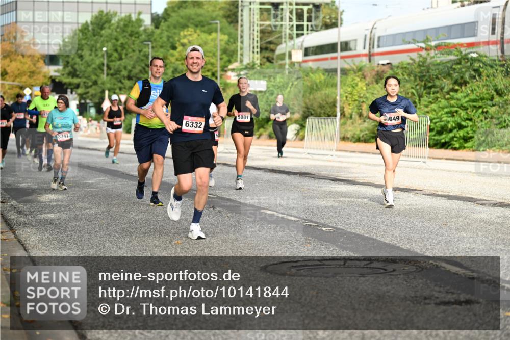 06.09.2026 - CURREX Alsterlauf Dr. Thomas Lammeyer http://msf.ph/oto/10141844 06.09.2026 10:11:02 Laufen 3741, 6332, 5081, 649 meine-sportfotos.de