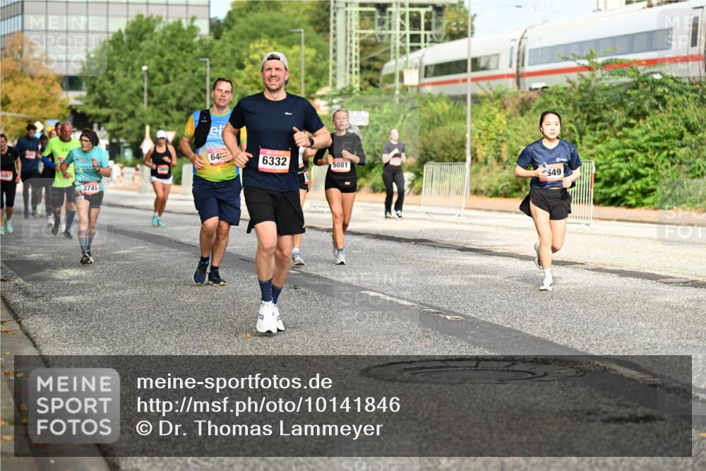06.09.2026 - CURREX Alsterlauf Dr. Thomas Lammeyer http://msf.ph/oto/10141846 06.09.2026 10:11:02 Laufen 3741, 64, 6332, 5081, 649 meine-sportfotos.de