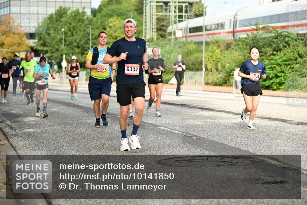 06.09.2026 - CURREX Alsterlauf Dr. Thomas Lammeyer http://msf.ph/oto/10141850 06.09.2026 10:11:02 Laufen 5457, 3234, 8, 6332, 081, 3741, 9 meine-sportfotos.de