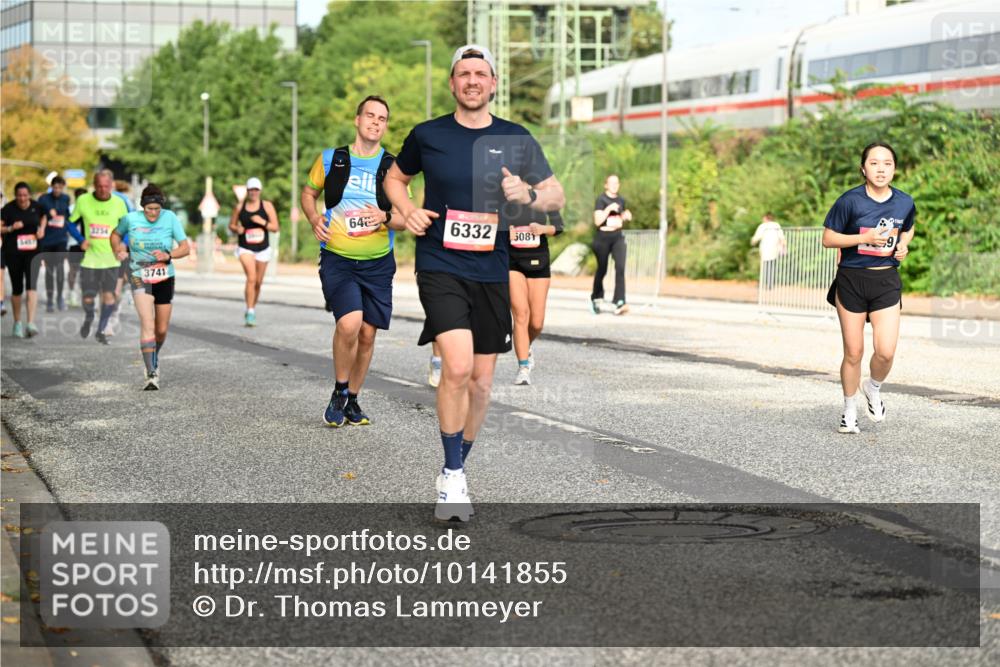 06.09.2026 - CURREX Alsterlauf Dr. Thomas Lammeyer http://msf.ph/oto/10141855 06.09.2026 10:11:03 Laufen 3254, 64, 6332, 5081, 3741 meine-sportfotos.de